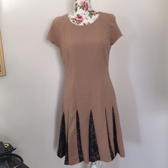 Belle Badgley Mischka lace pleat dress - Picture 3 of 8